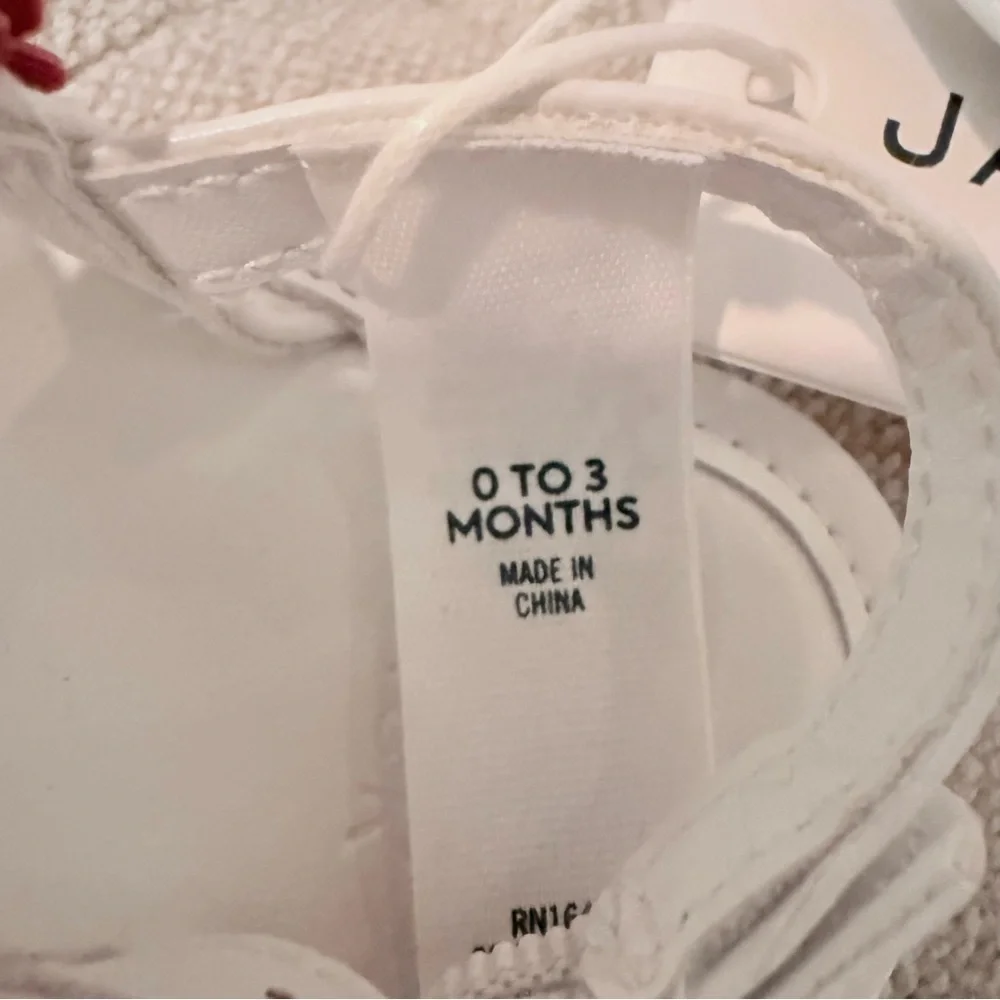 NWT Janie and Jack white/ red infant sandals size 0-3 months